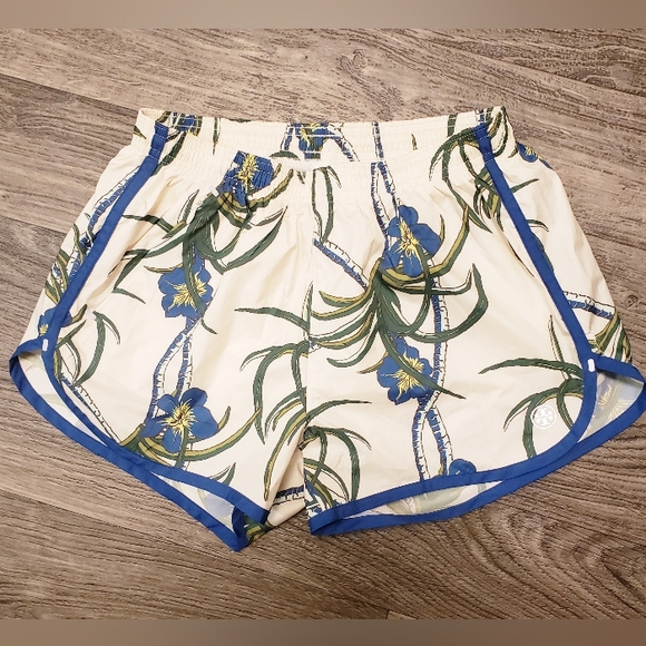 Tory Burch Pants - Tory Burch Cream Floral Athletic Shorts with Blue Trim